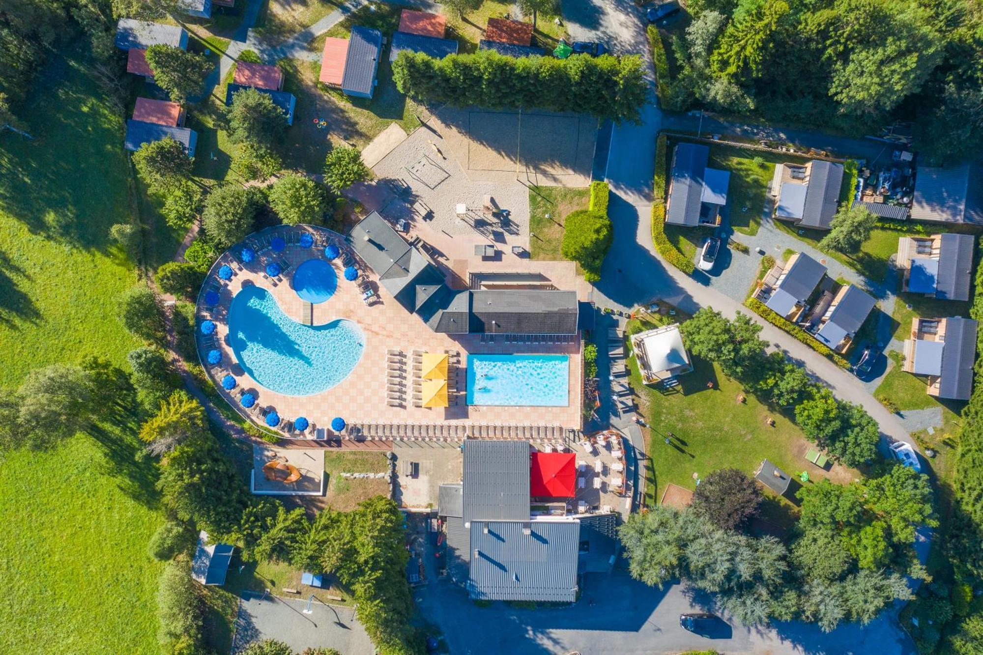 Camping Rcn Belledonne Le Bourg-dʼOisans Екстериор снимка