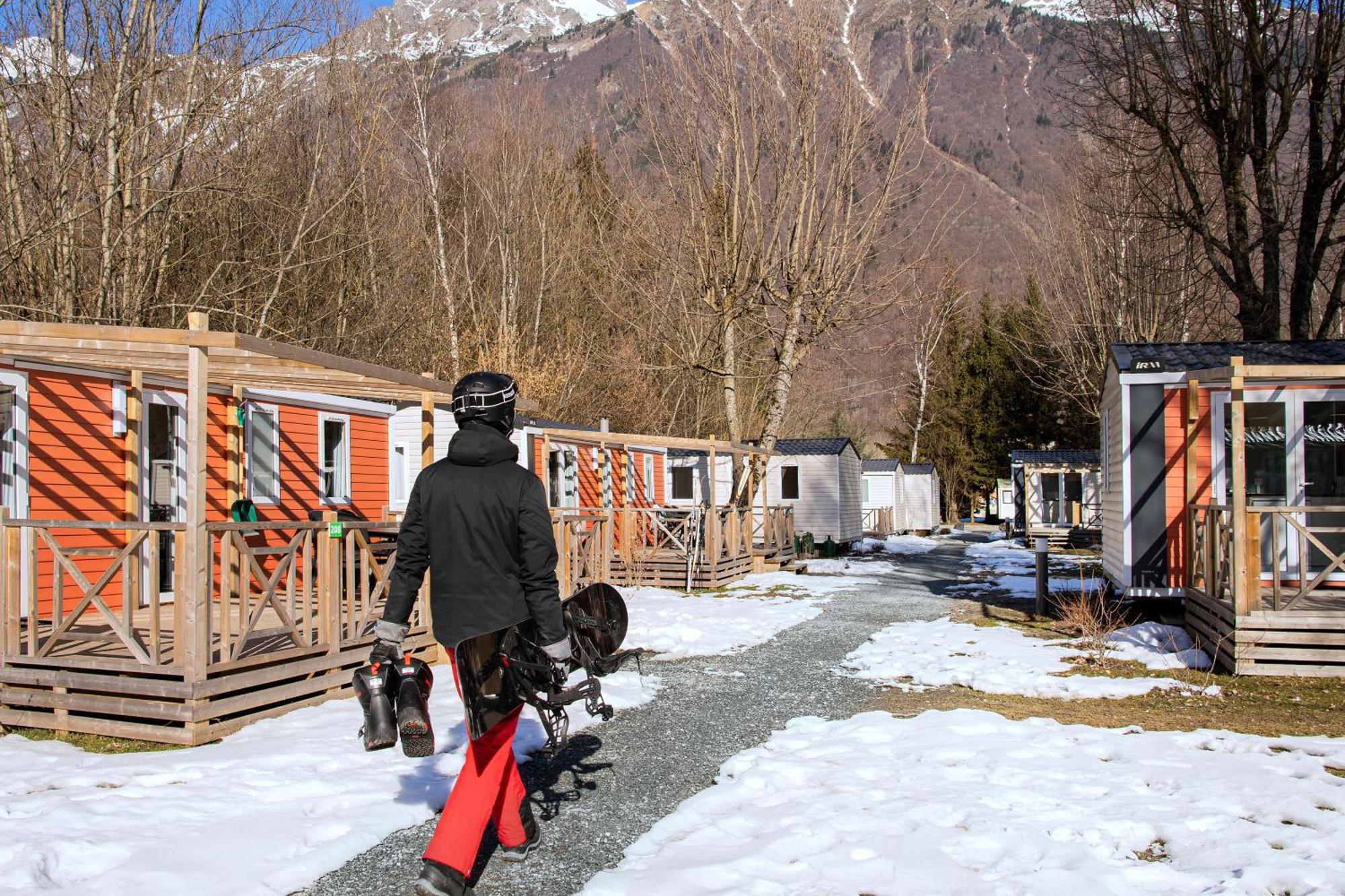 Camping Rcn Belledonne Le Bourg-dʼOisans Екстериор снимка