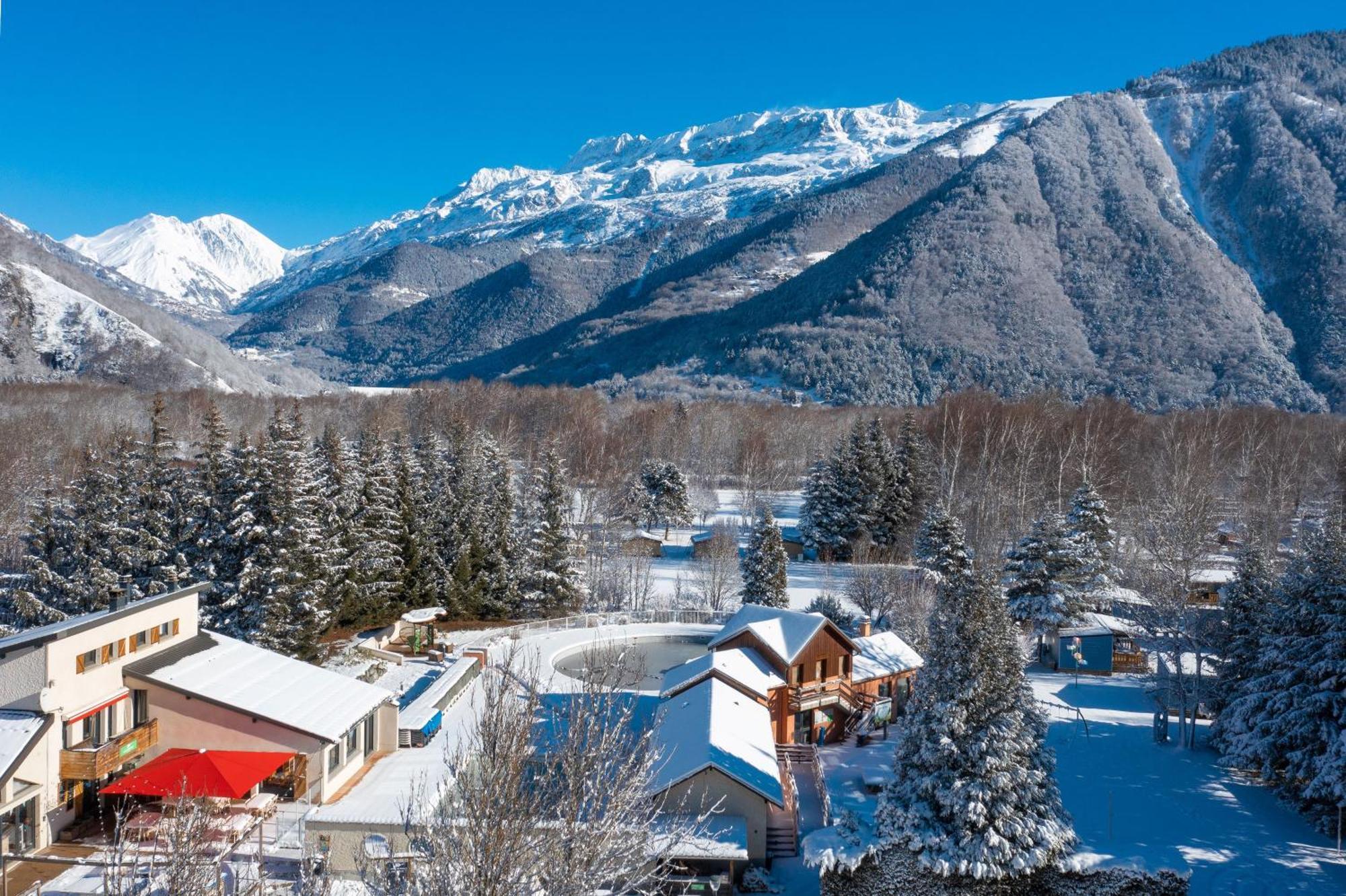 Camping Rcn Belledonne Le Bourg-dʼOisans Екстериор снимка